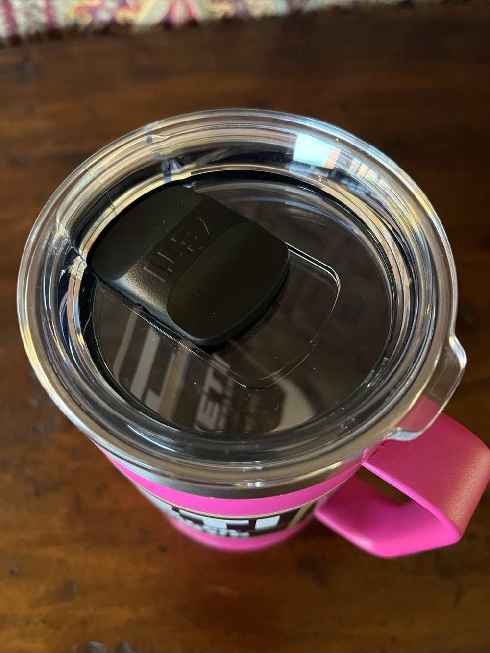 Yeti Rambler 24 oz Travel Mug in Prickly Pear Pink - NWT - Picture 3 of 4